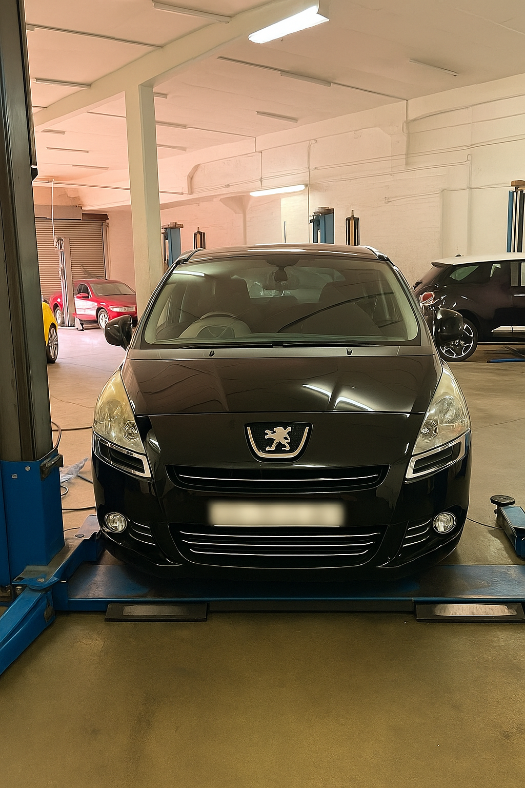 20250612_1459_Garage Vehicle Display_remix_01jxj3e8gjegvbx789c3h5e5dd